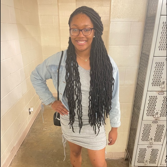 Meet your Posher, Raven - Picture 1 of 1